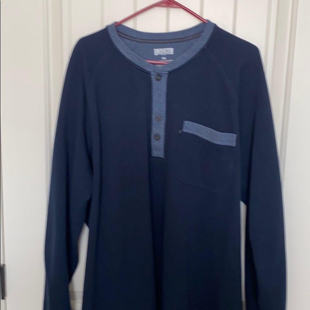 Men’s Duluth trading company Henley sweatshirt